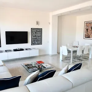 lux-180sqm-flat-entire-last-floor-parking-spot.it-lombardy.com/